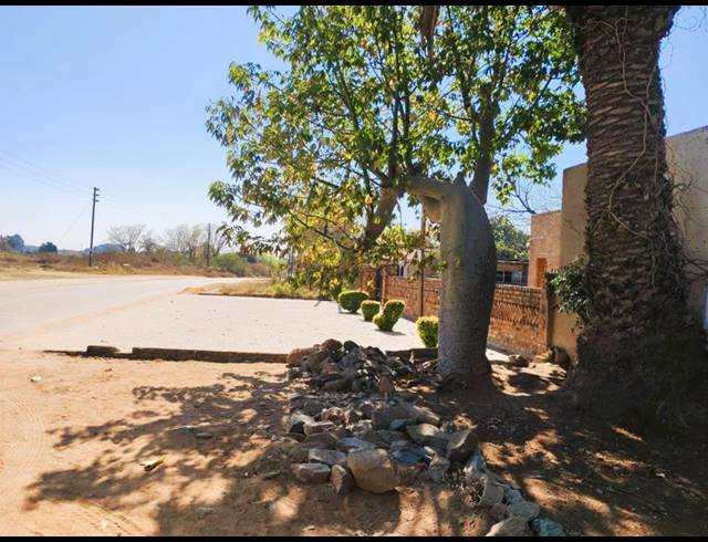 9 BEDROOM HOUSE FOR SALE IN MANKWENG